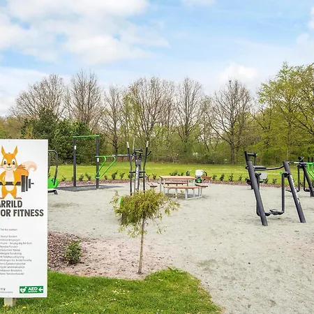 8 Person In Toftlund-by Traum