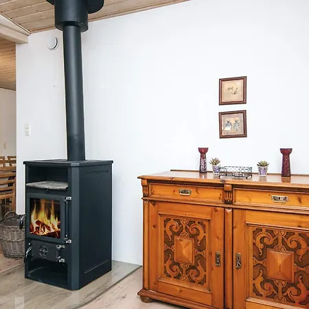 8 Person In Toftlund-by Traum