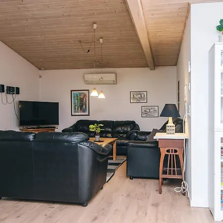 8 Person In Toftlund-by Traum * Toftlund