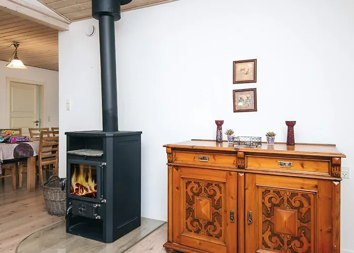 8 Person In Toftlund-by Traum