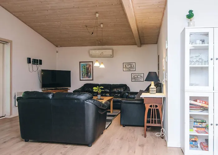 8 Person In Toftlund-by Traum * Toftlund